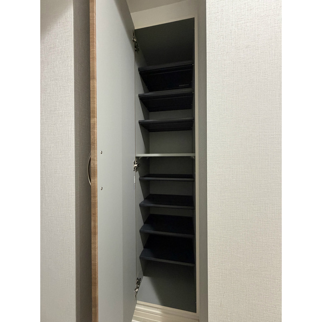 プレール・ドゥーク亀戸小村井604号室 シューズボックス