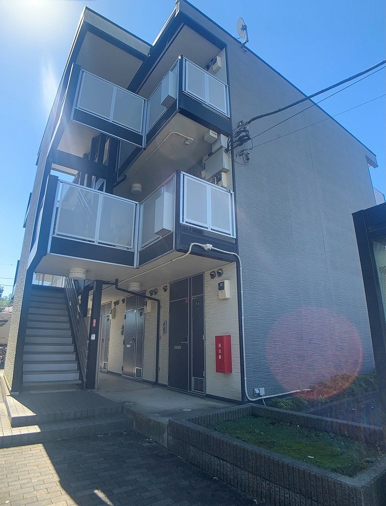 レオパレスカーニバルⅠの外観画像