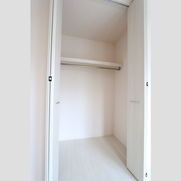 クレール相模原205号室 収納