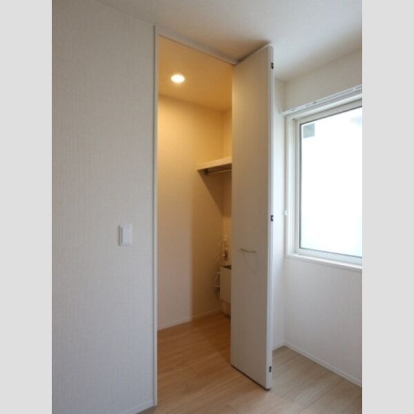 オーク大島田A 西側洋室　ウォークインクローゼット