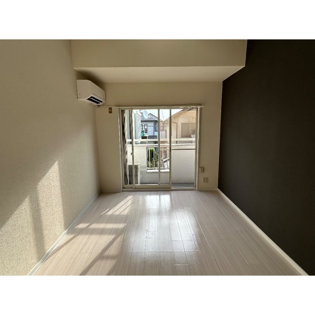 205号室
