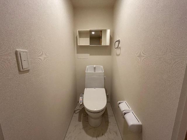 ｐｒｉｍａｖｅｒａ綾瀬　-プリマヴェラ綾瀬- シャワー付トイレ