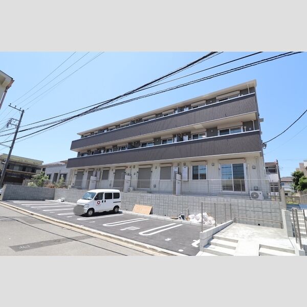 リビングタウン春日201号室 外観