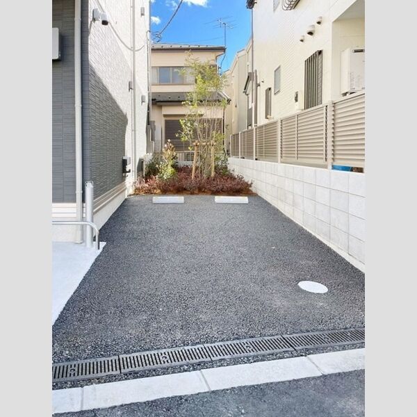 ルリアン北小岩Ⅲ301号室 駐車場