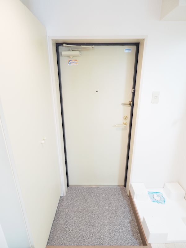 メゾンエクレーレ江古田2階 玄関