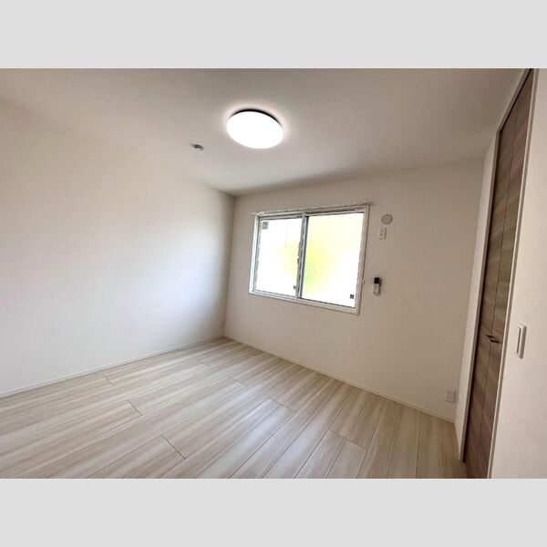 アトレ　D101号室 洋室