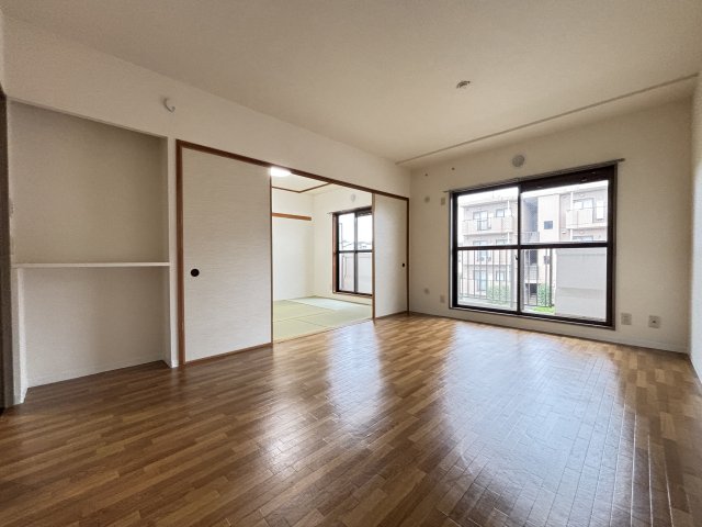 エミネンス和晃Ｂ棟 リビングです