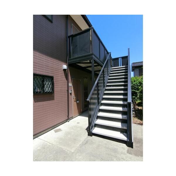 ガーデンコートK101号室 エントランス