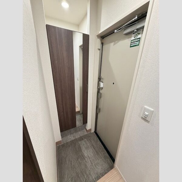 シンビジウム湘南台102号室 玄関