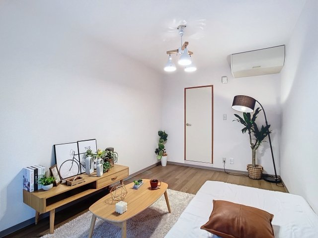 スカイコート都立大学2階 ※家具・小物はイメージです