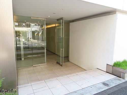 ベルファース新橋5階 エントランス　※2021年7月撮影