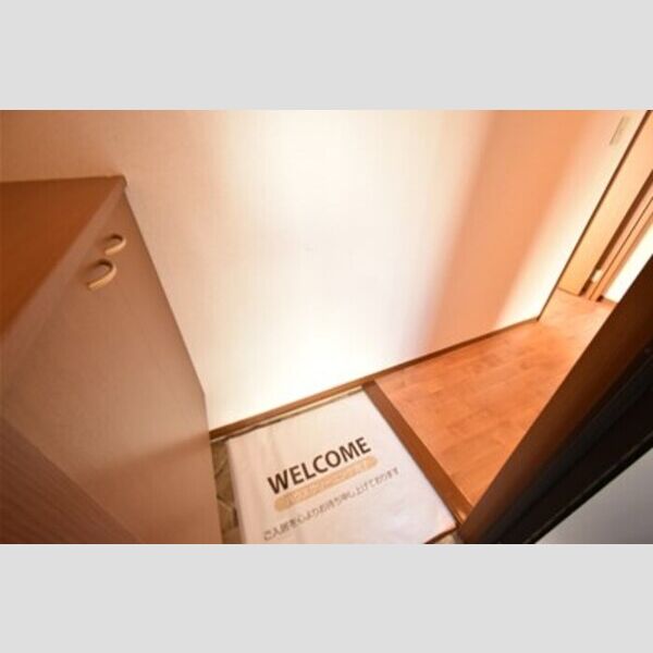 プリマベーラ・ユカ　A102号室 玄関