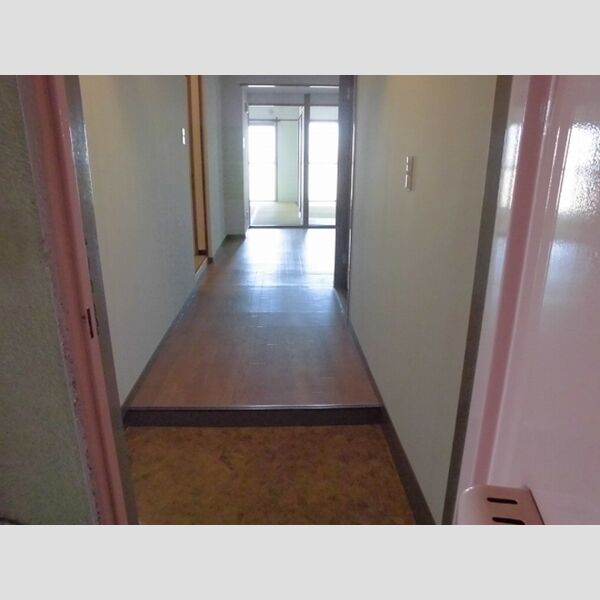 メゾン細田 玄関