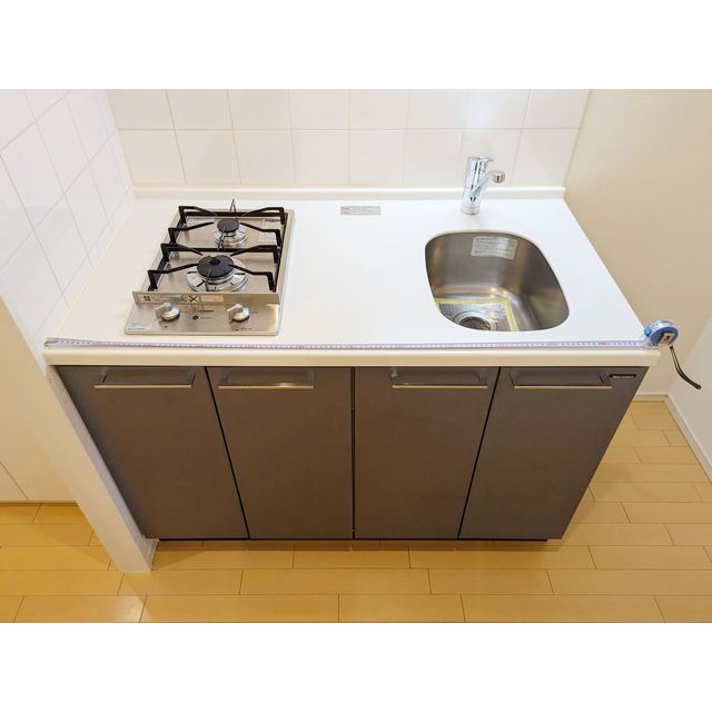 アーデン町田1002号室 シンク・コンロ