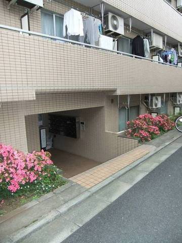 カテリーナ経堂 エントランス