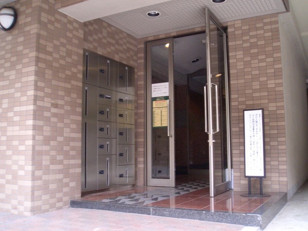 パークウェル代々木605号室 エントランス
