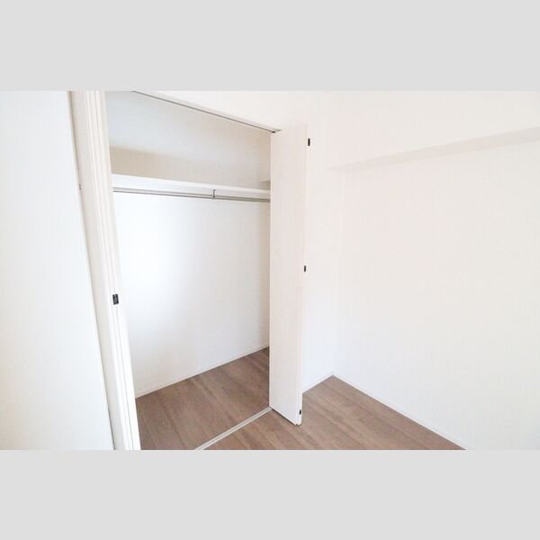 シェルト新都心502号室 クローゼット(洋室6.7帖)