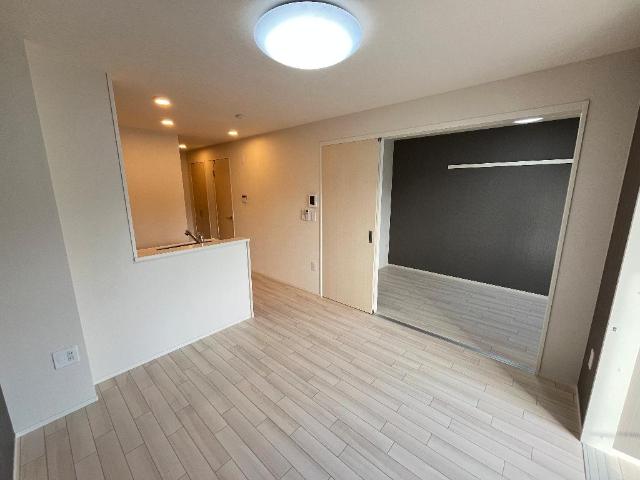 アドニス105号室 リビング