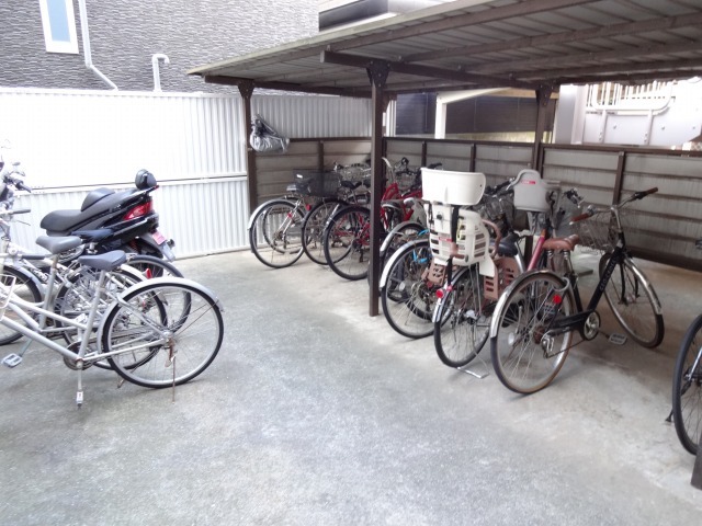 雪ヶ谷レジデンス0307号室 自転車置場