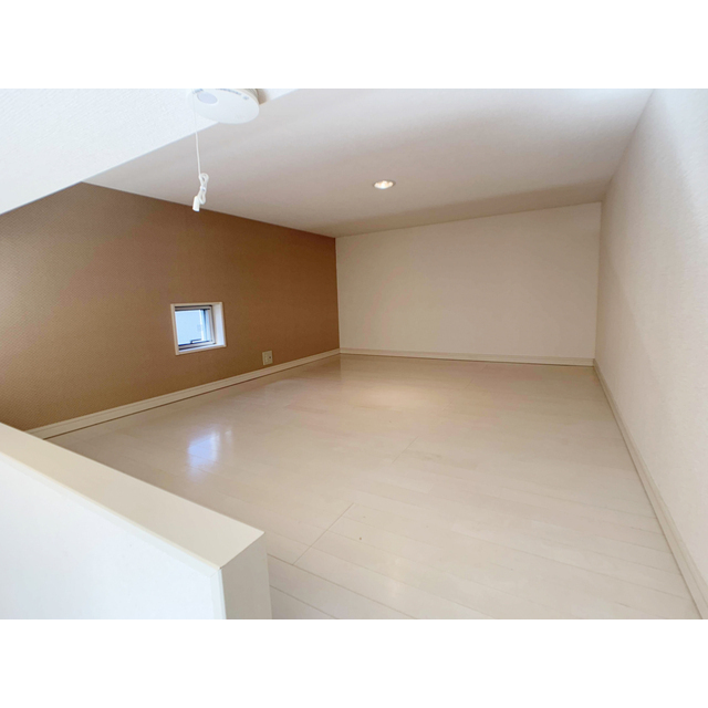 コンフォートメゾン東平賀205号室 内観