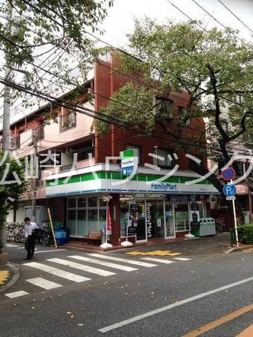 ハイツ保坂1階 ファミリーマート　中野松が丘