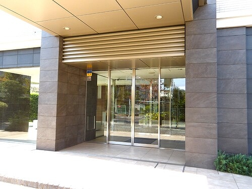 ライオンズ武蔵浦和ブライトフォート エントランス外観　※2025年10月撮影