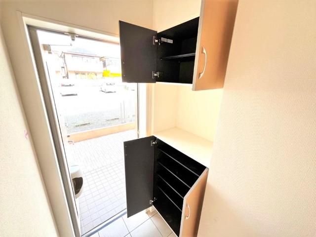 ＬＩＥＮ 下駄箱