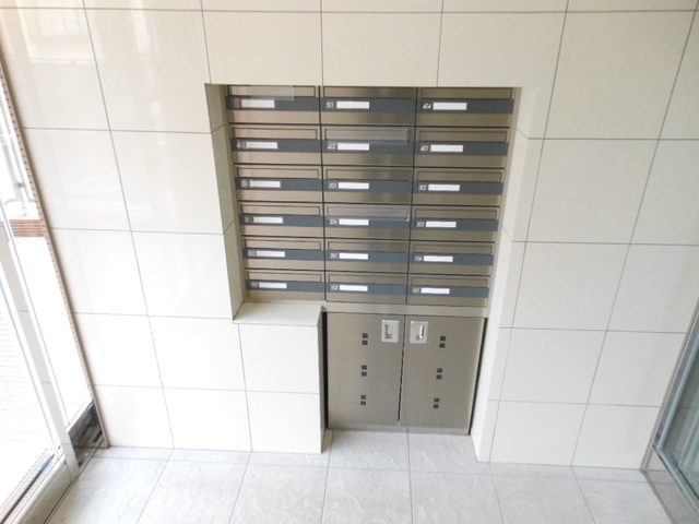 トレゾア0303号室 集合ポスト
