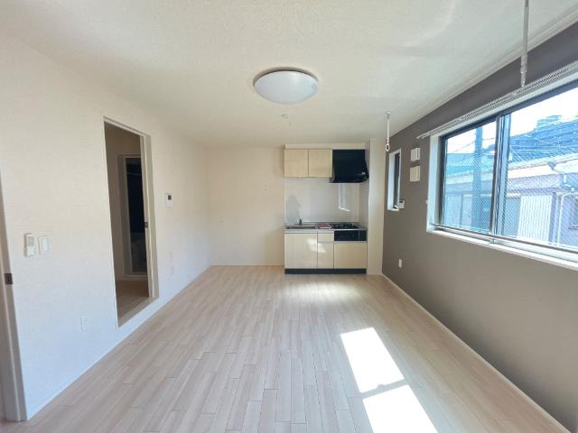 アリエス市川202号室 リビング