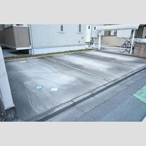 ポーラスターかしわ座201号室 駐車場