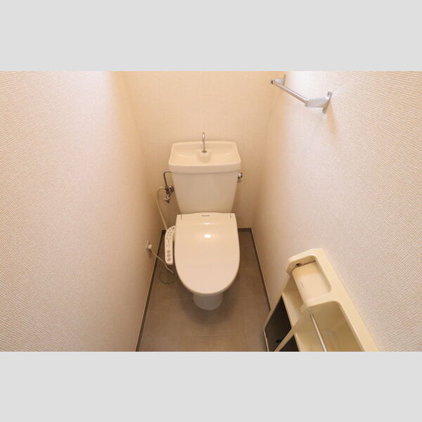 セントラルハイム　B 温水洗浄暖房便座