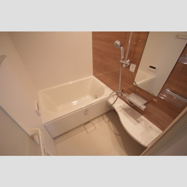 Le brheur eh(ルボヌール ウアシュ)302号室 お風呂