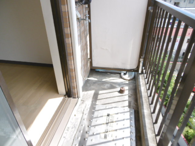 パティオ0503号室 防水板