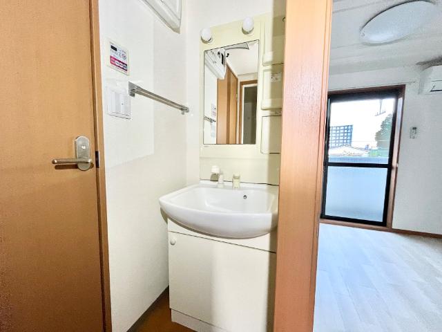 メゾン・ラクウショウ 洗髪洗面化粧台