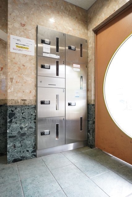 アヴァンティ哲学堂公園1階 宅配BOX