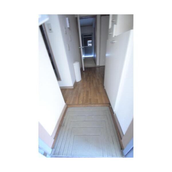 エステートピア堀内2103号室 玄関