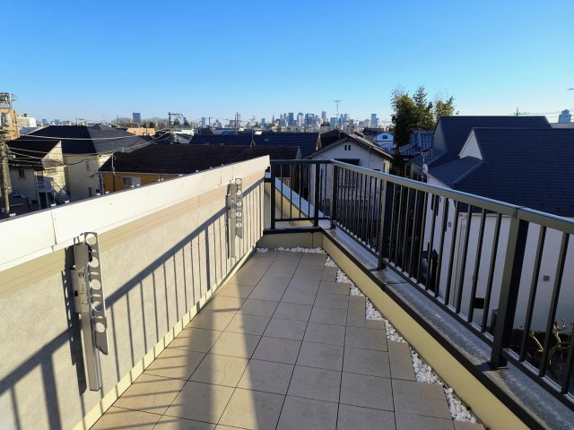 テラス新江古田2B号室 新宿の高層ビル群も見える