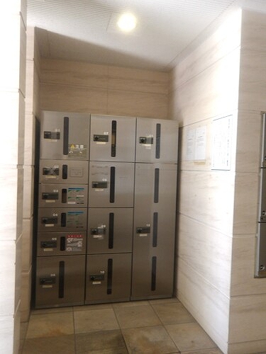 旭ビル２１14階 宅配BOX　※2025年8月撮影