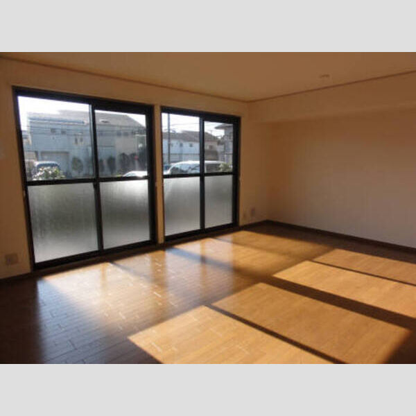 プレジオ102号室 LD13.5帖　床暖房付