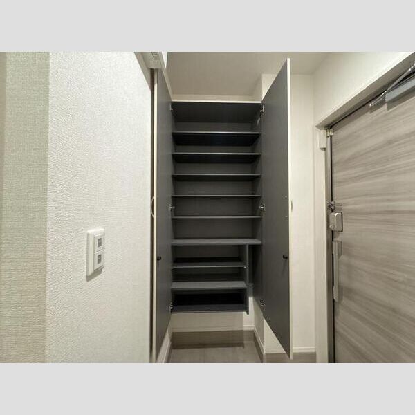 セレスティア扇Ⅲ102号室 シューズボックス