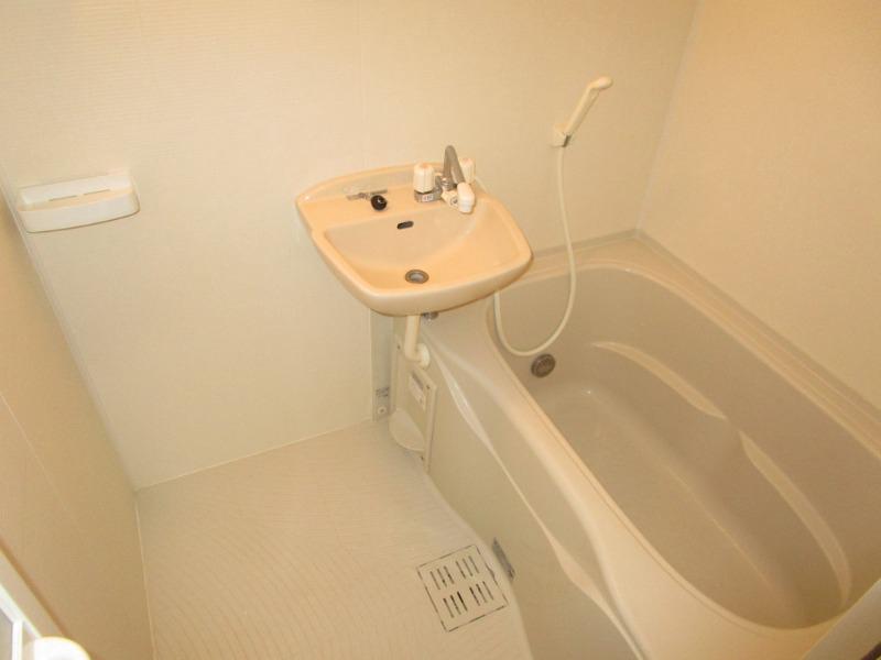 メゾンドコート八丁堀8階 お風呂