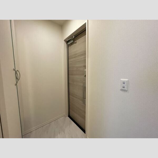 グラナーデ加賀 玄関