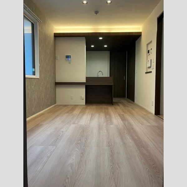 ノーブルラフィネ白幡201号室 LDK