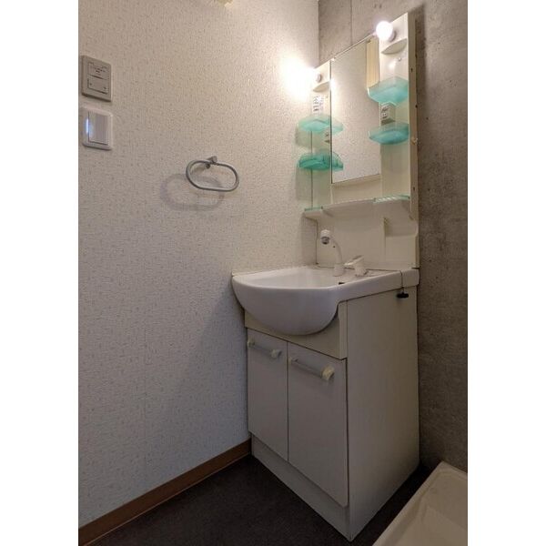 ソレイユ岸 洗面