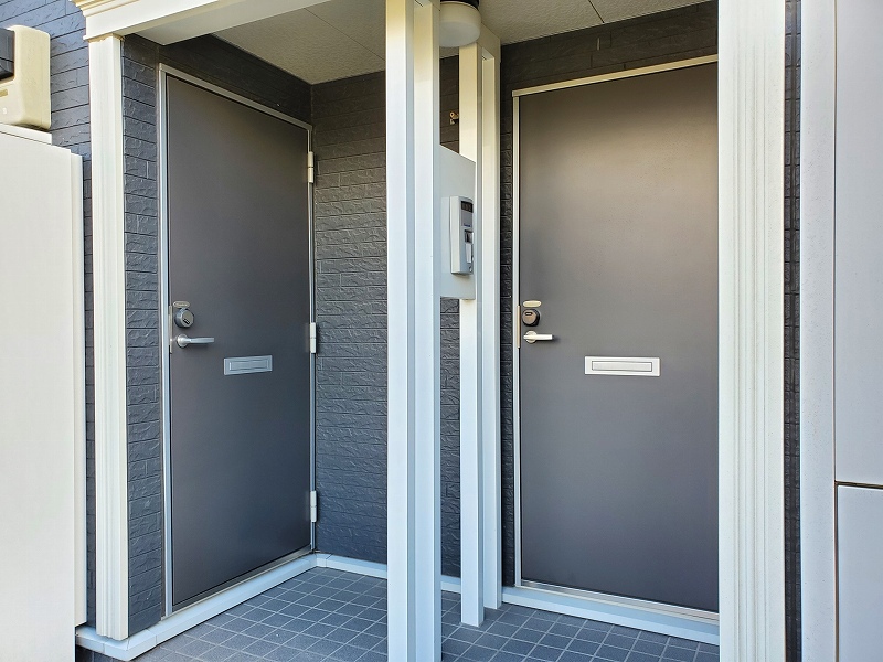 レオネクストメルベーユ 玄関