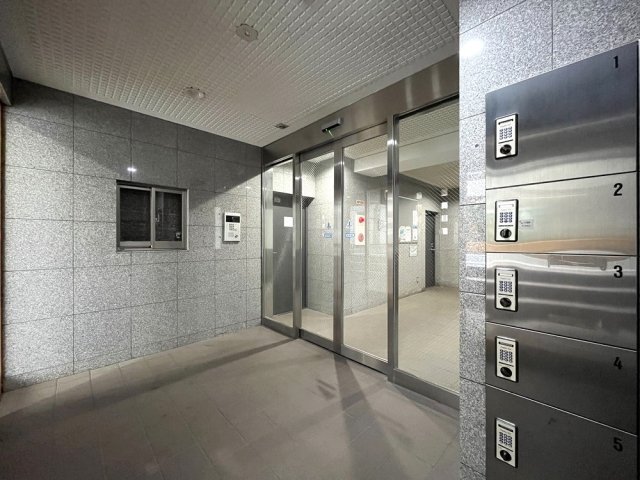 スカイコート日本橋4階 エントランス