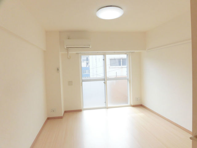 ＹＯＫＯＨＡＭＡ　ＡＲＴ　ＨＩＬＬＳ　ＺＥＲＯ0702号室 402号室の写真になります