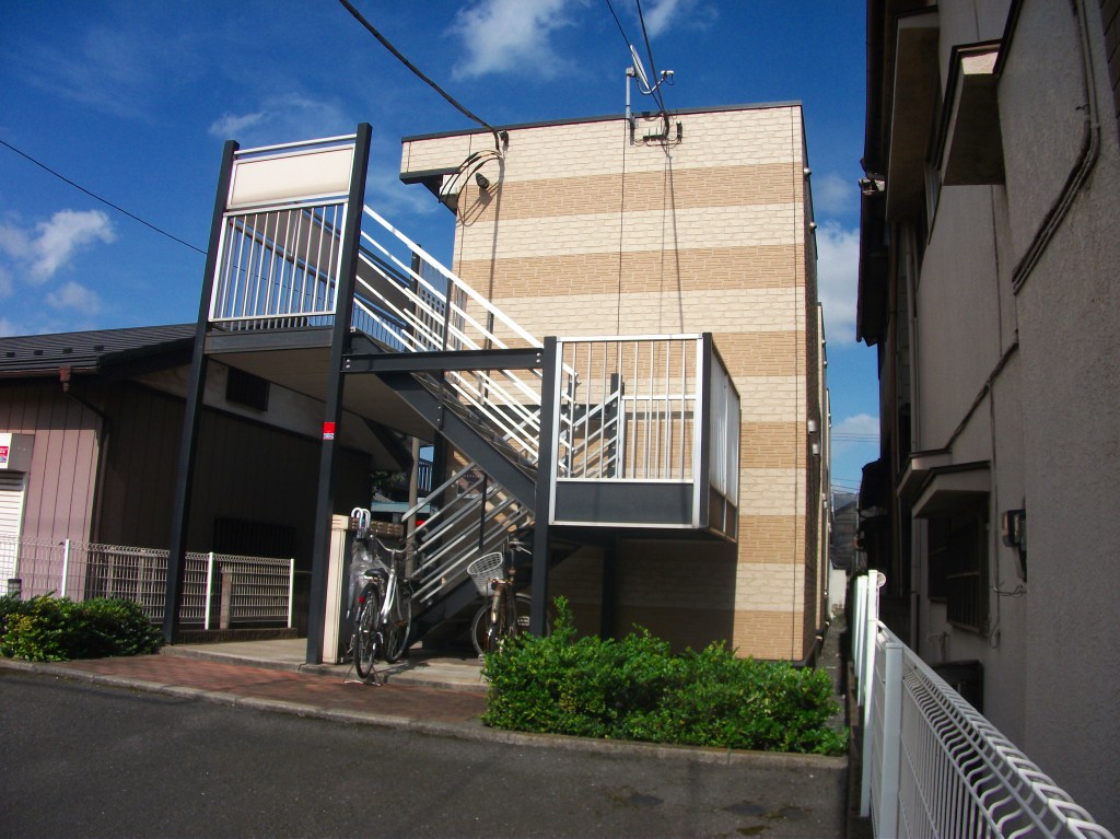 レオパレスＷ　Ｋハイツの外観画像