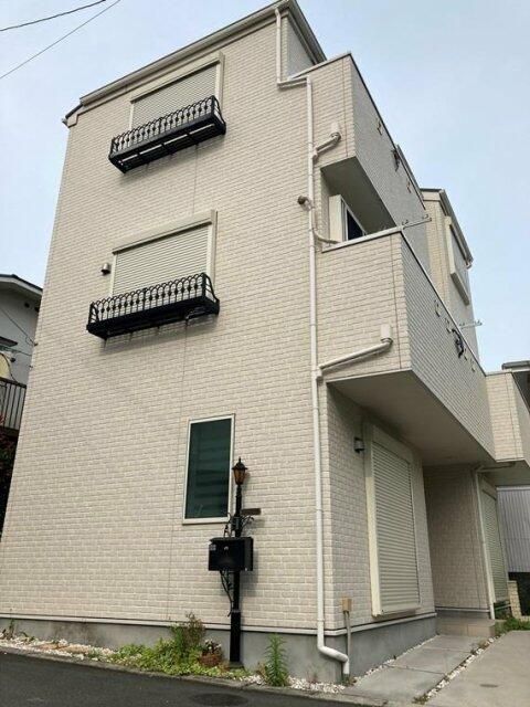本牧間門戸建の外観画像