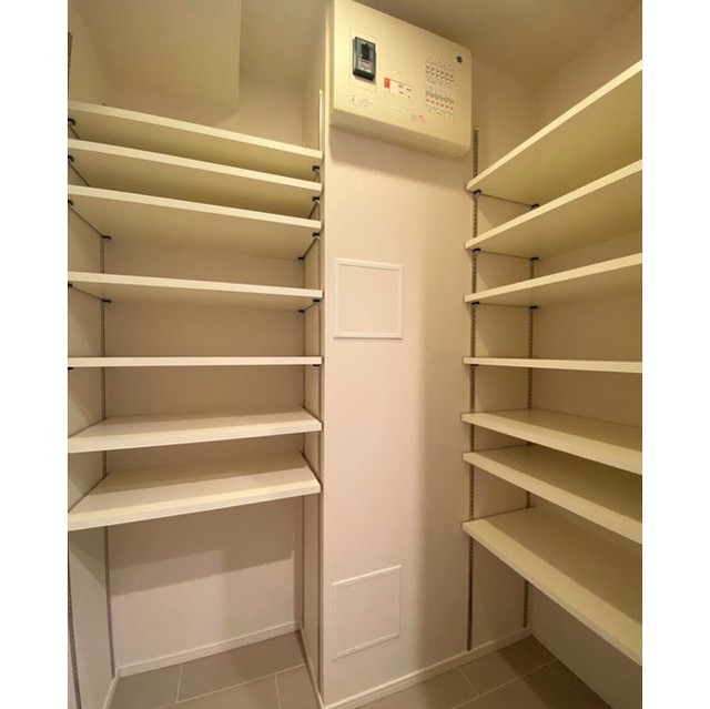 ザ・パークハビオ横浜山手301号室 同建物別部屋の参考画像